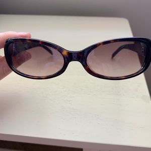 Anne Klein Accessories - Anne Klein tortoise shell sunglasses Anne Klein Accessories - Anne Klein tortoise shell sunglasses